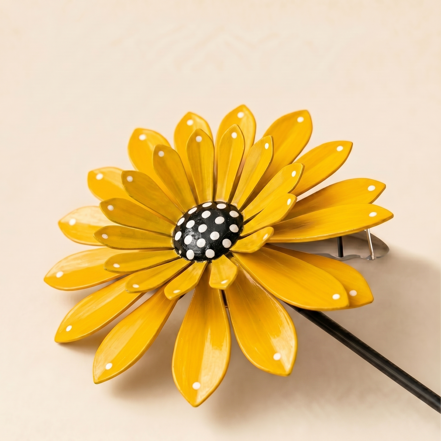 Bloomvale™ – Hand-Shaped 3D Metal Zinnia Garden Stakes with UV-Coated Weatherproof Finish + 50% OFF