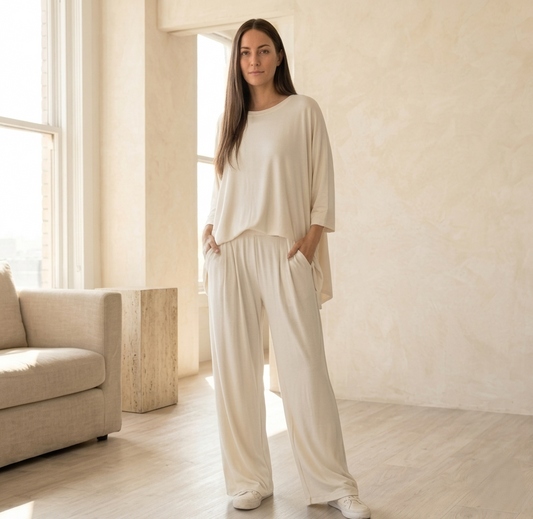Lushara™ – Soft Pleated Two-Piece Lounge Set | Round Neck Top & Wide-Leg Pants +50% OFF