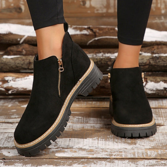 The Effortless Zip Boot - Stylish, Water-Resistant, and Anti-Slip + 50% OFF